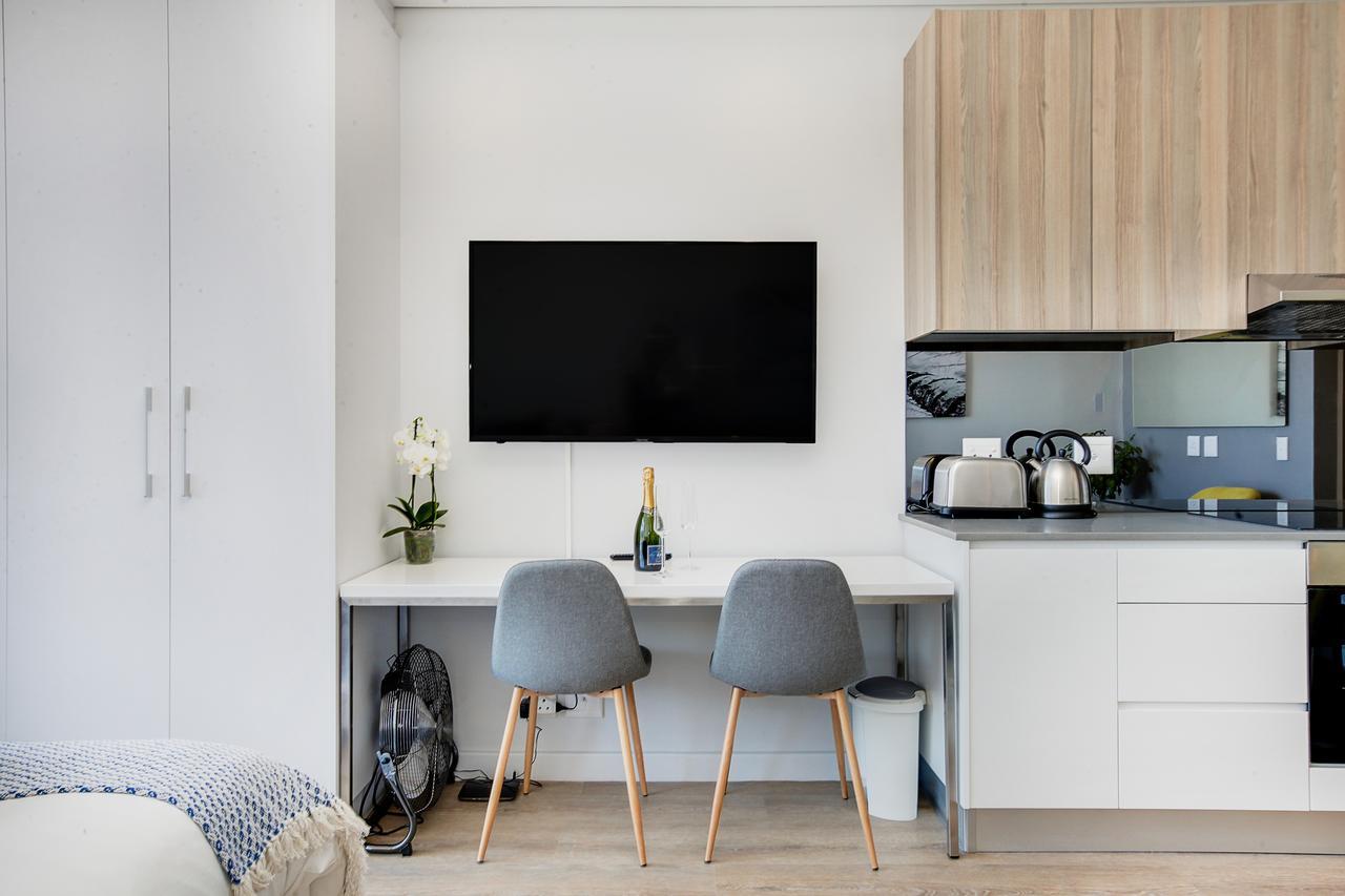 Backup-Powered Trendy Ny City Apartment At Table Mountain Κέιπ Τάουν Εξωτερικό φωτογραφία