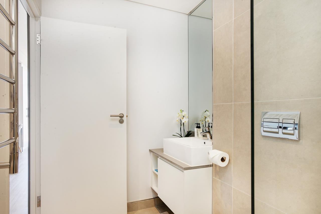 Backup-Powered Trendy Ny City Apartment At Table Mountain Κέιπ Τάουν Εξωτερικό φωτογραφία